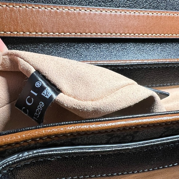 Gucci Padlock Crossbody Bag - Picture 11 of 12